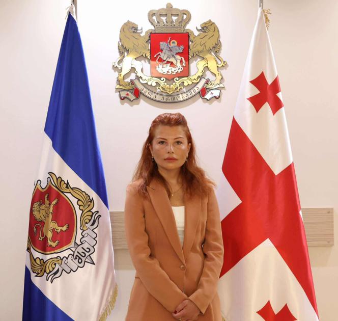 main-img