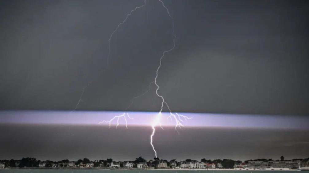 right-slider-image