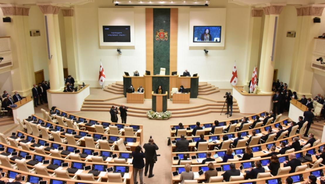 left-slider-image