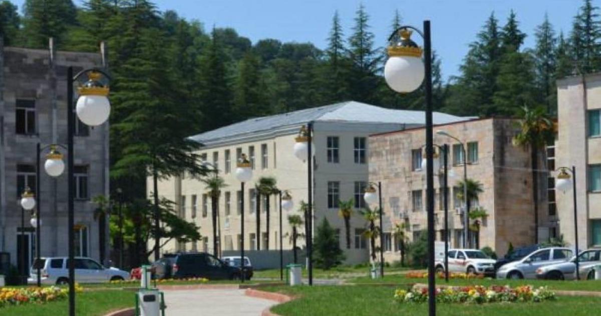 main-img