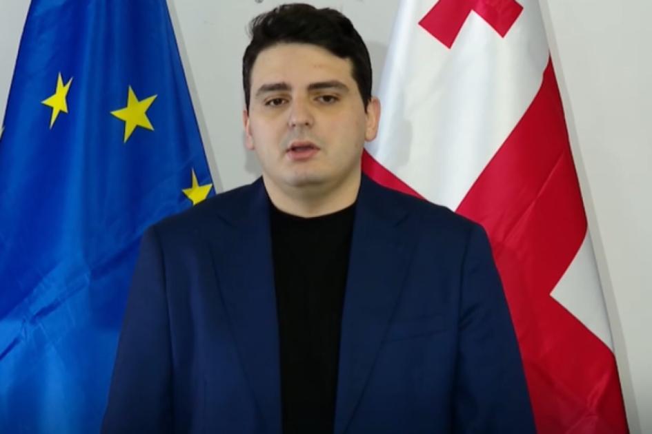 main-img