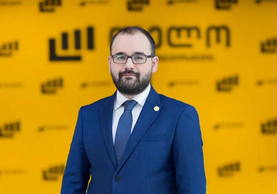 main-img