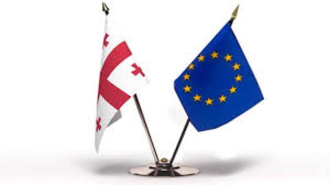 left-slider-image