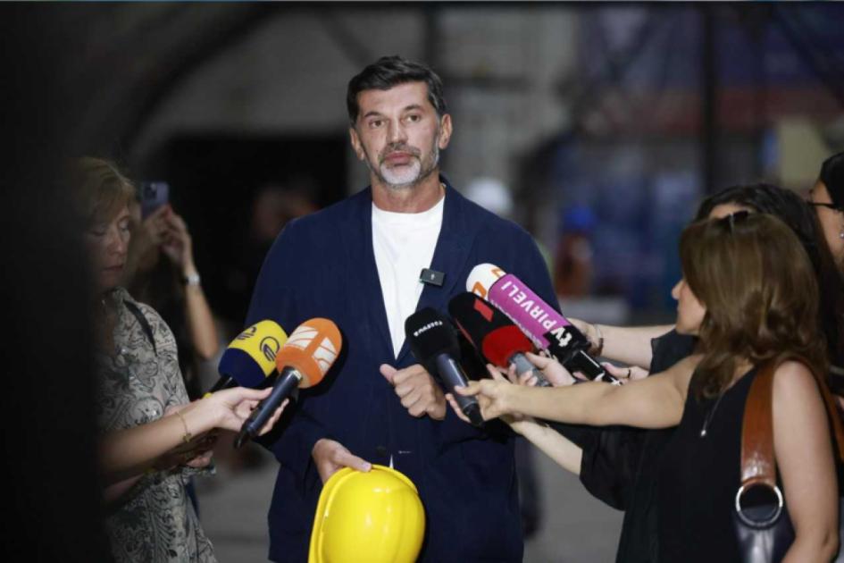 main-img