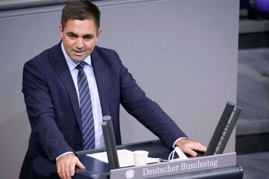 main-img