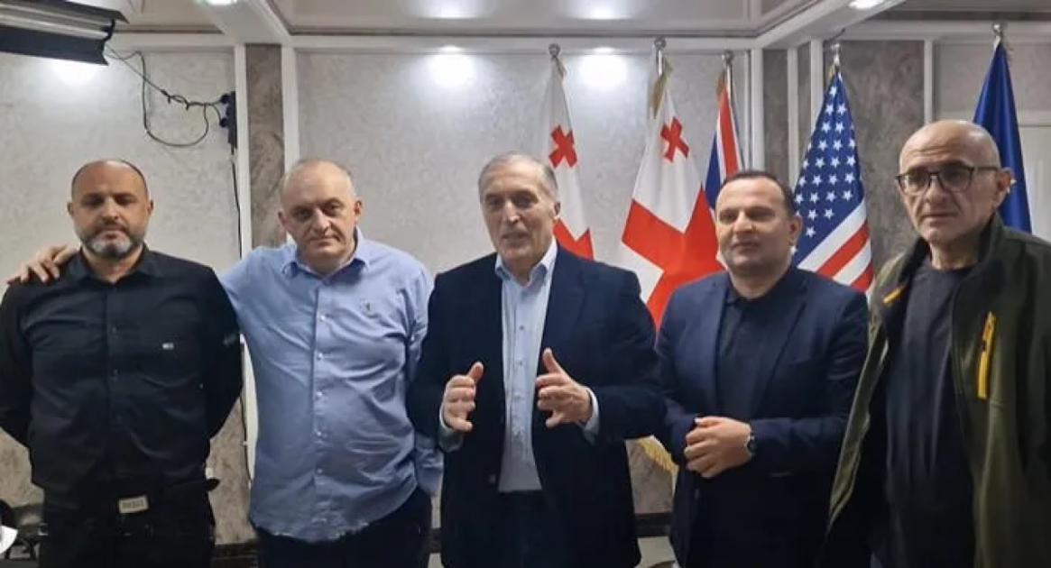 main-img