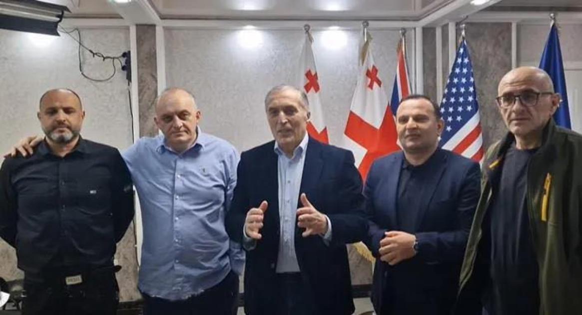 main-img