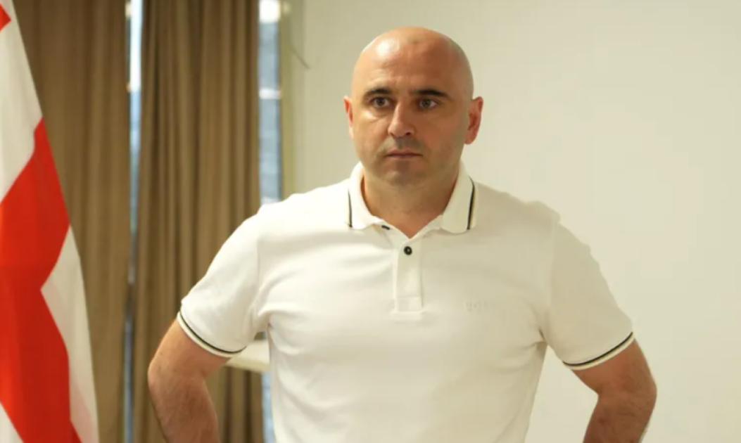 main-img