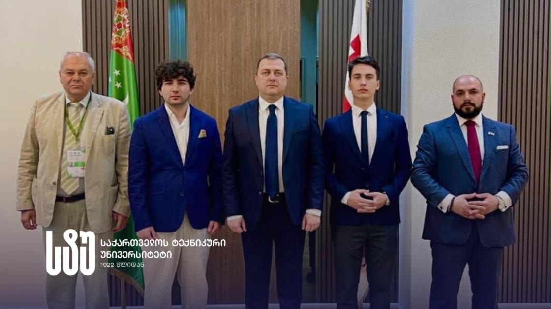 main-img