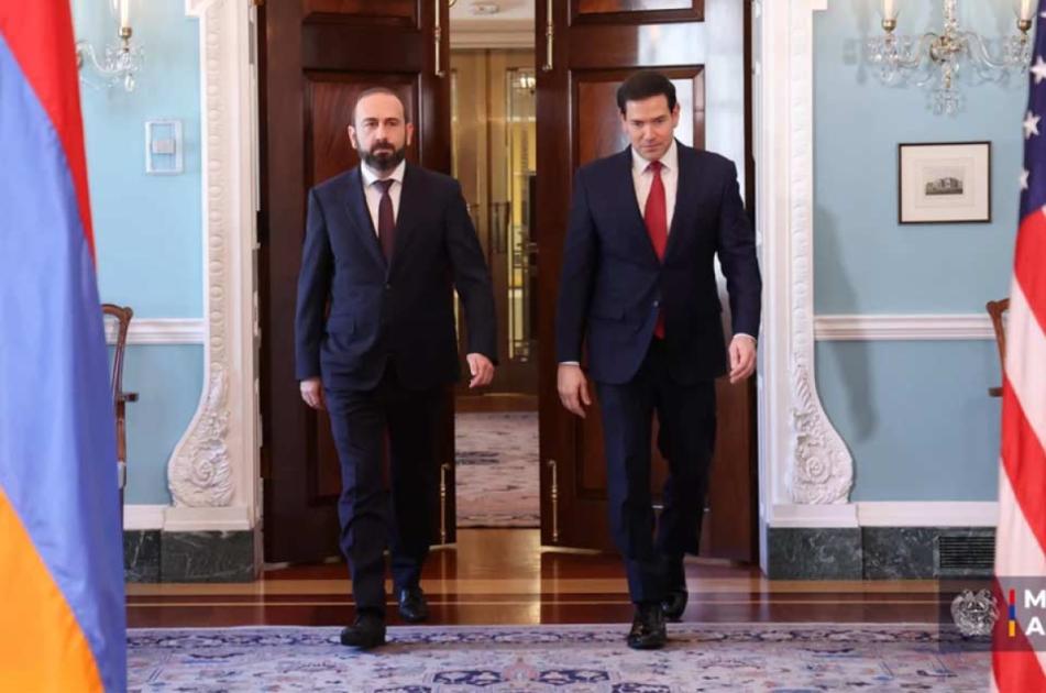 main-img