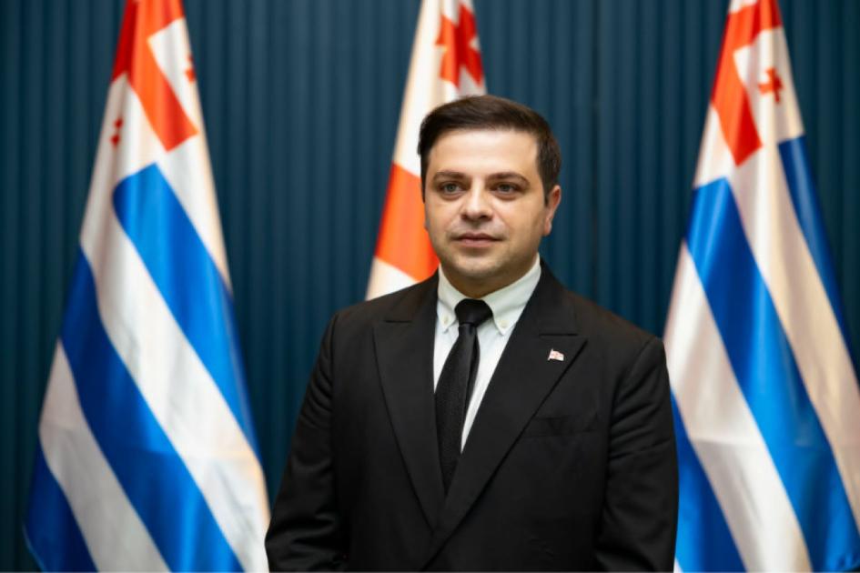 main-img