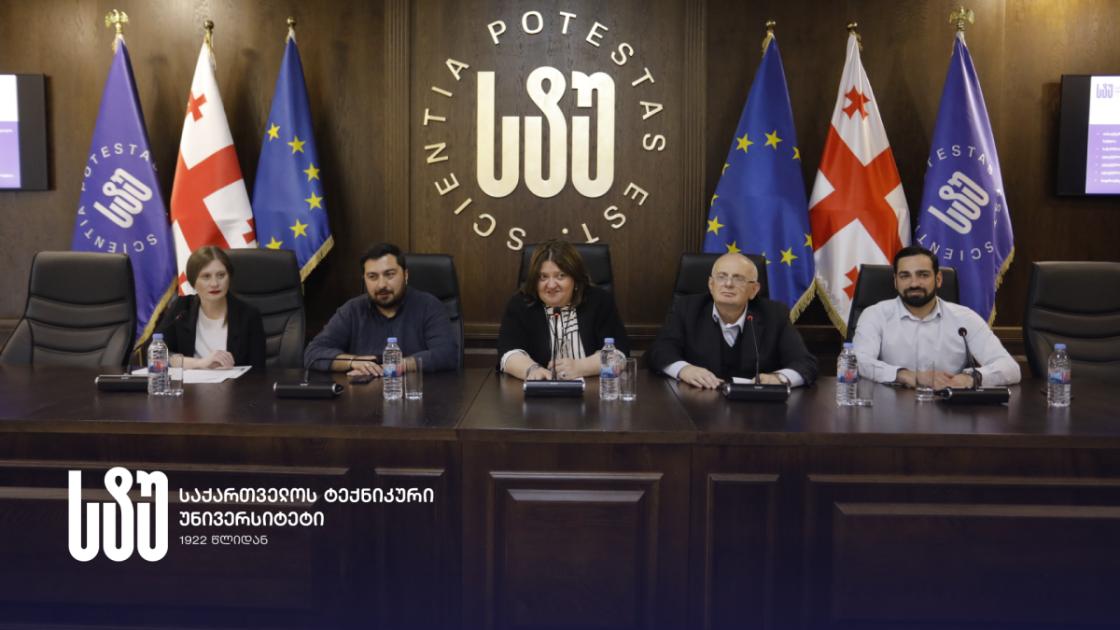 main-img