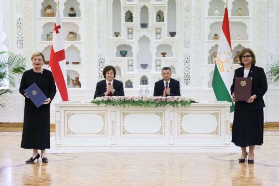 left-slider-image