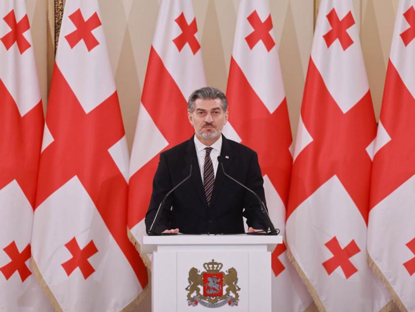 left-slider-image
