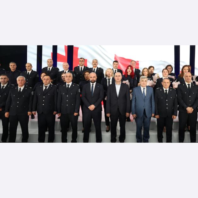 left-slider-image