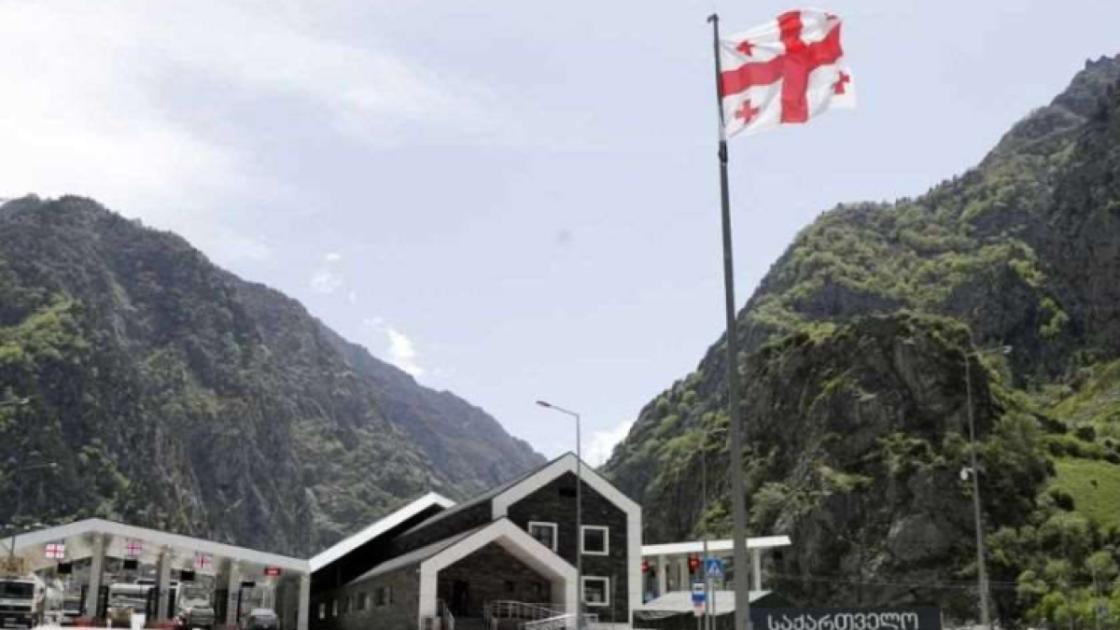 left-slider-image
