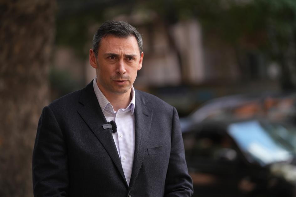 main-img