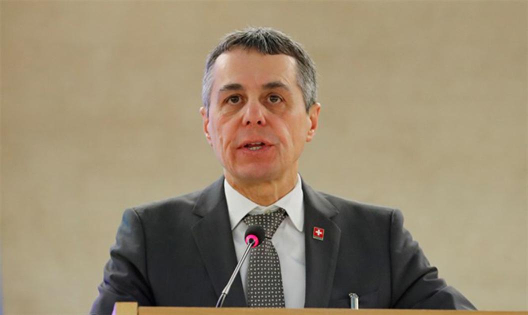 left-slider-image