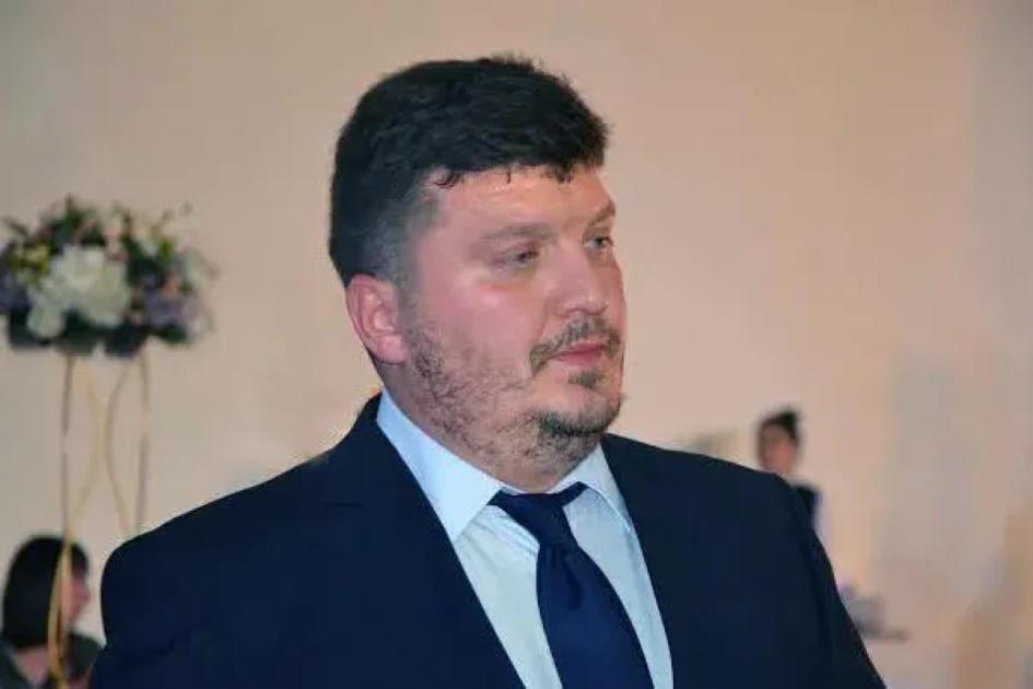 main-img