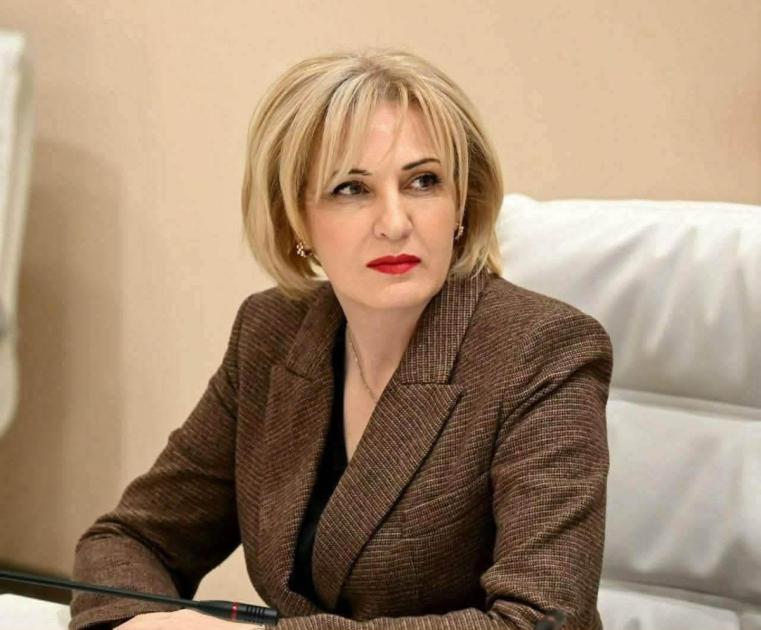 main-img