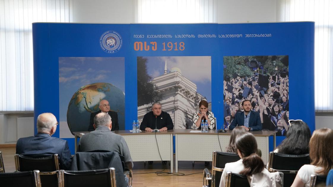 main-img