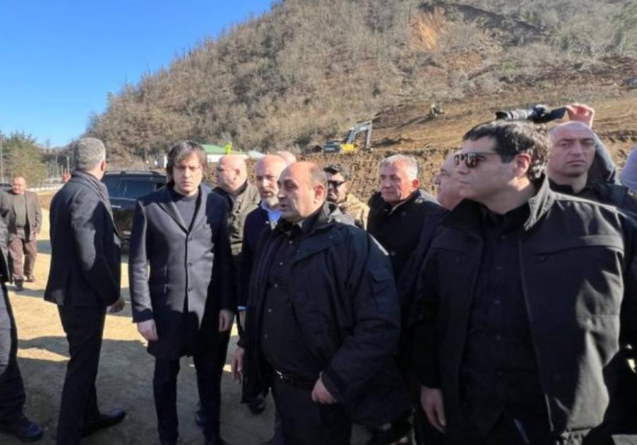 main-img