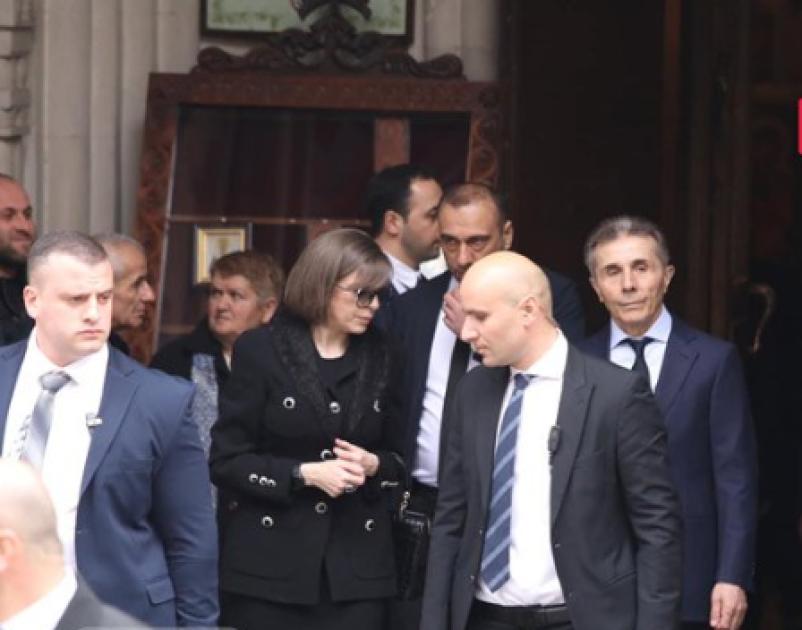 main-img