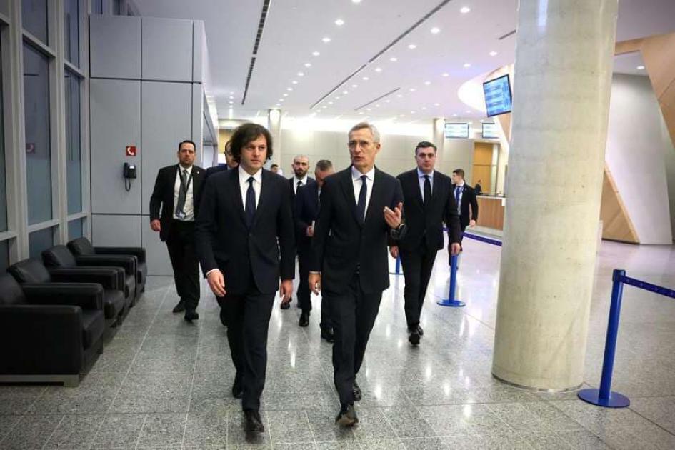 main-img