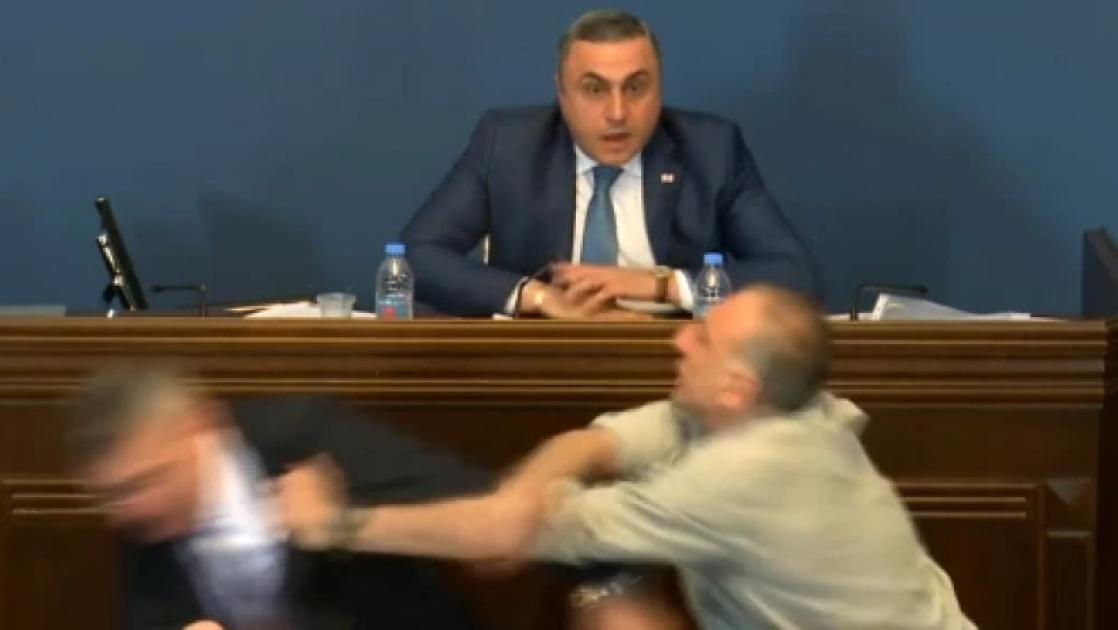 main-img