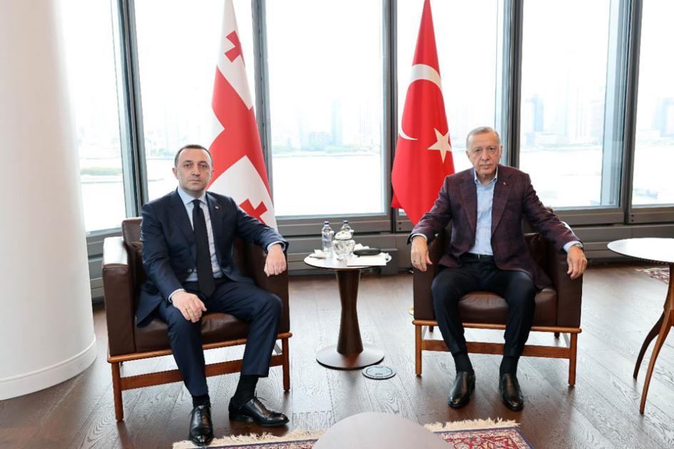 main-img