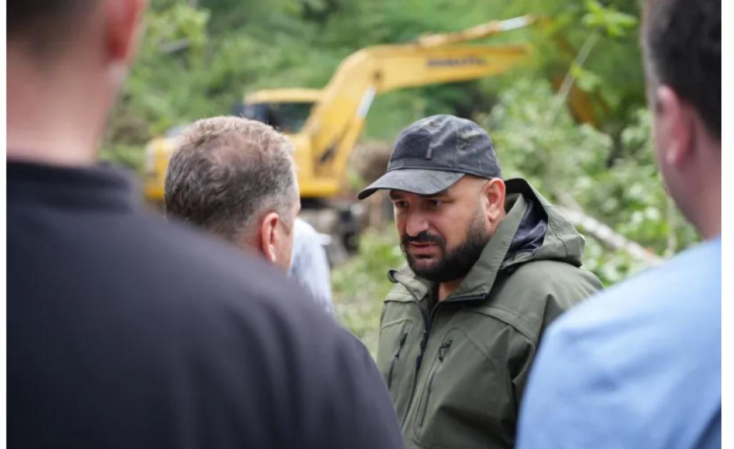 main-img