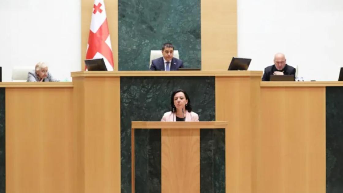 main-img