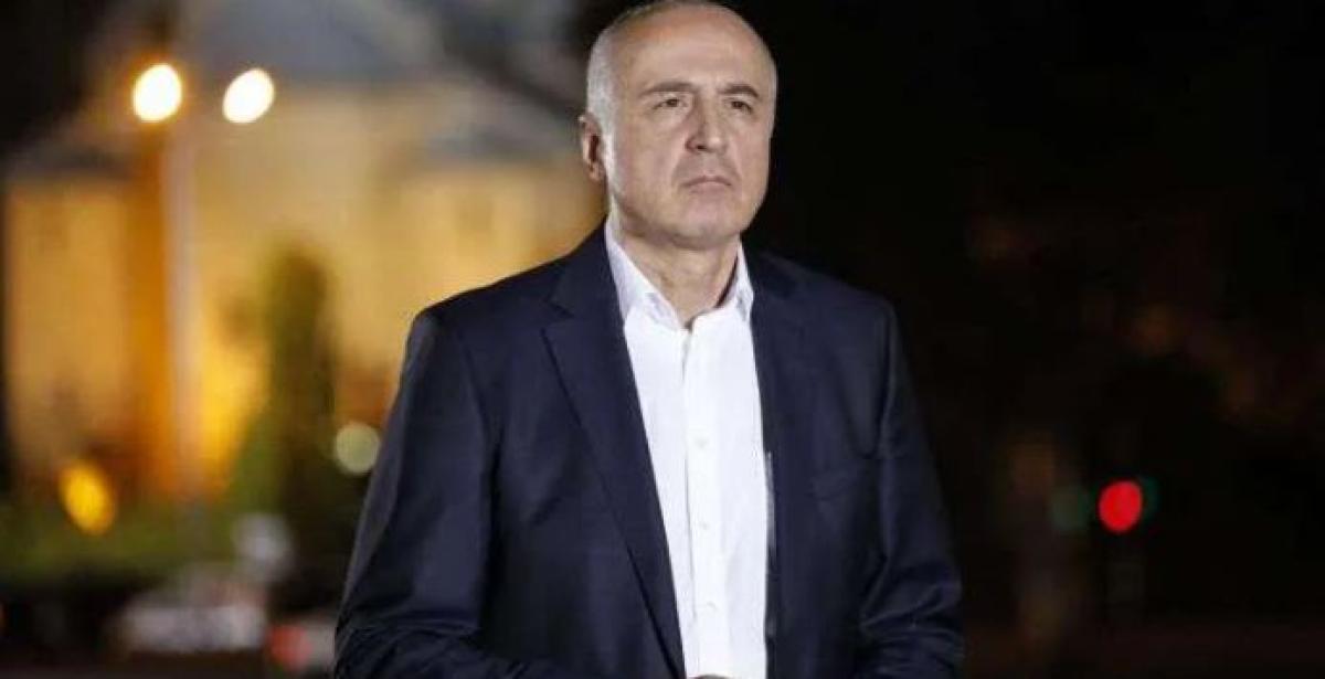 main-img
