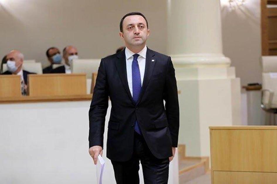 main-img