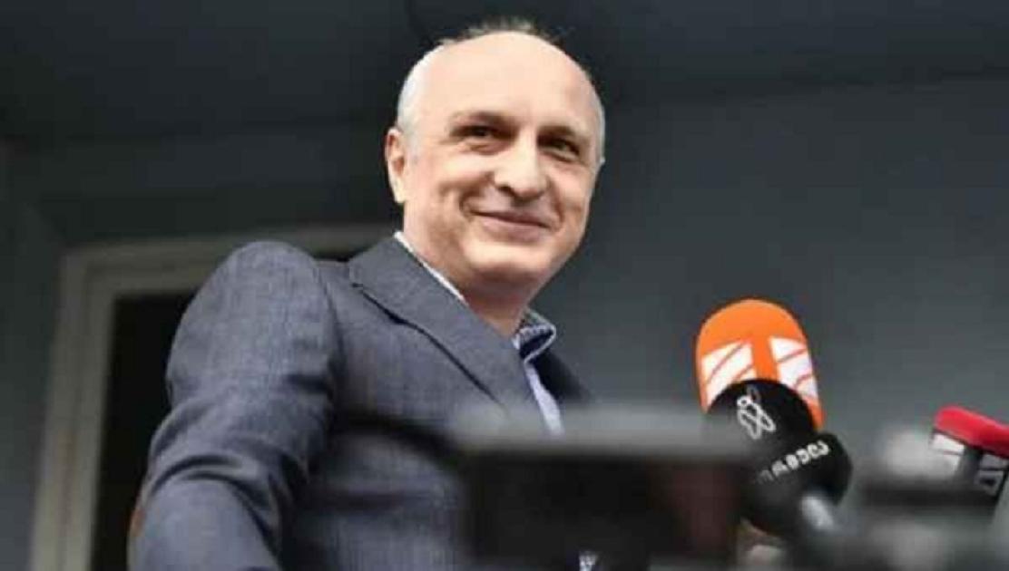 main-img