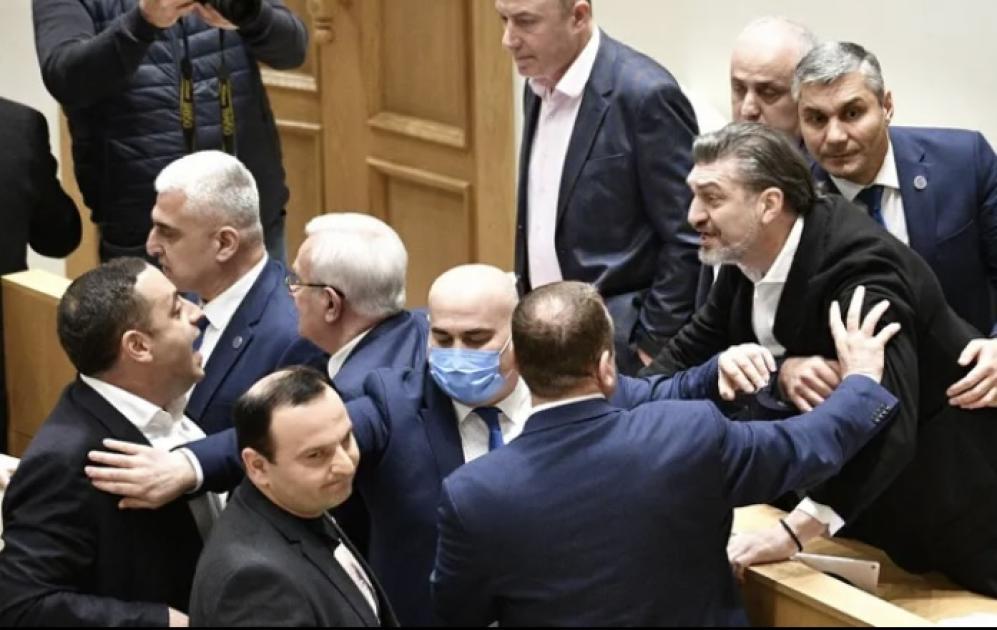 main-img