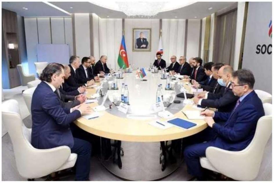 main-img