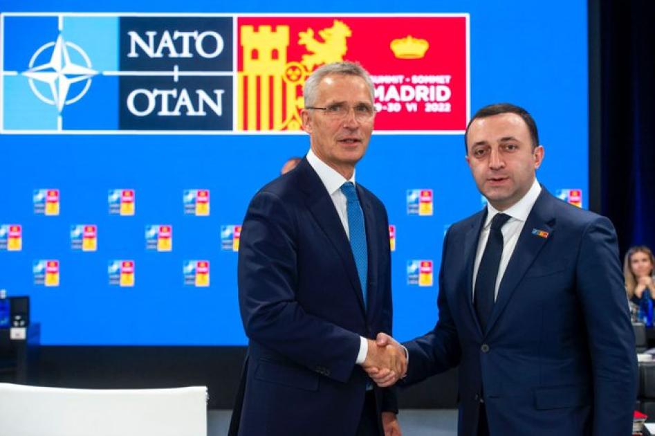 main-img