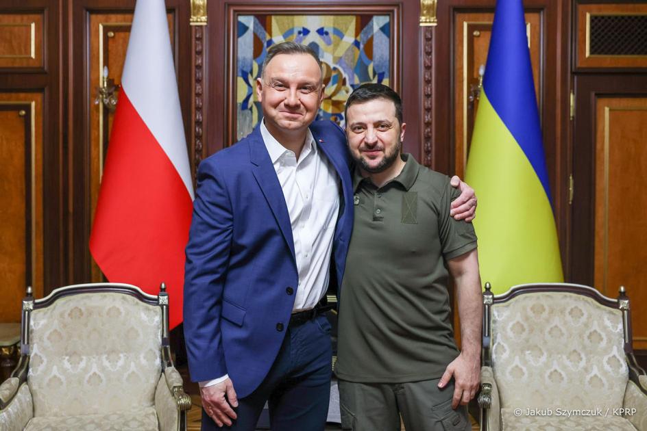 main-img