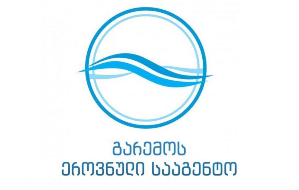 main-img