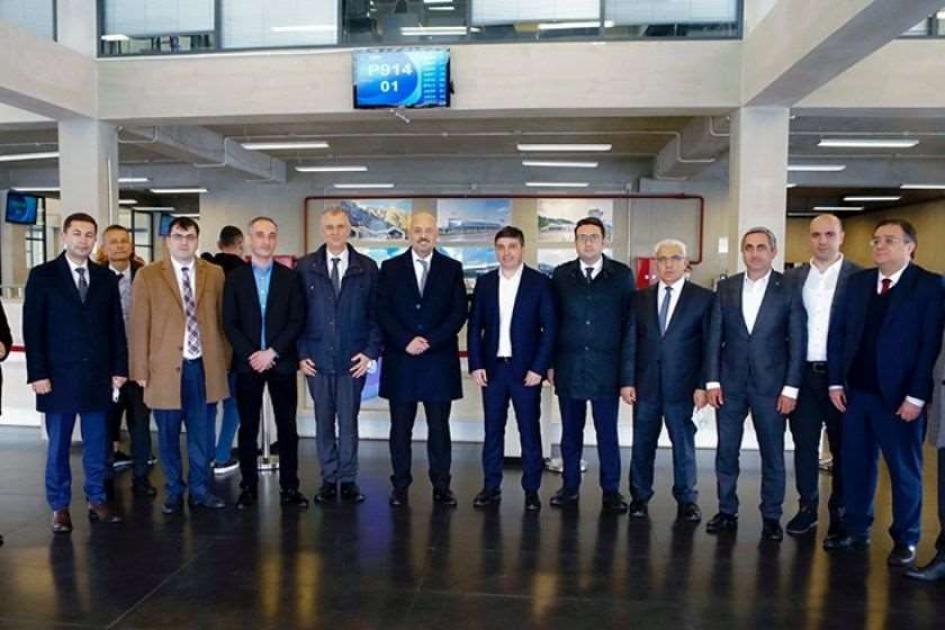main-img