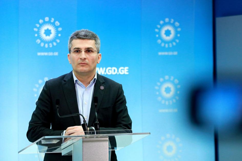 main-img