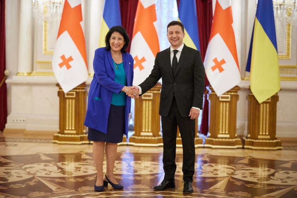 main-img