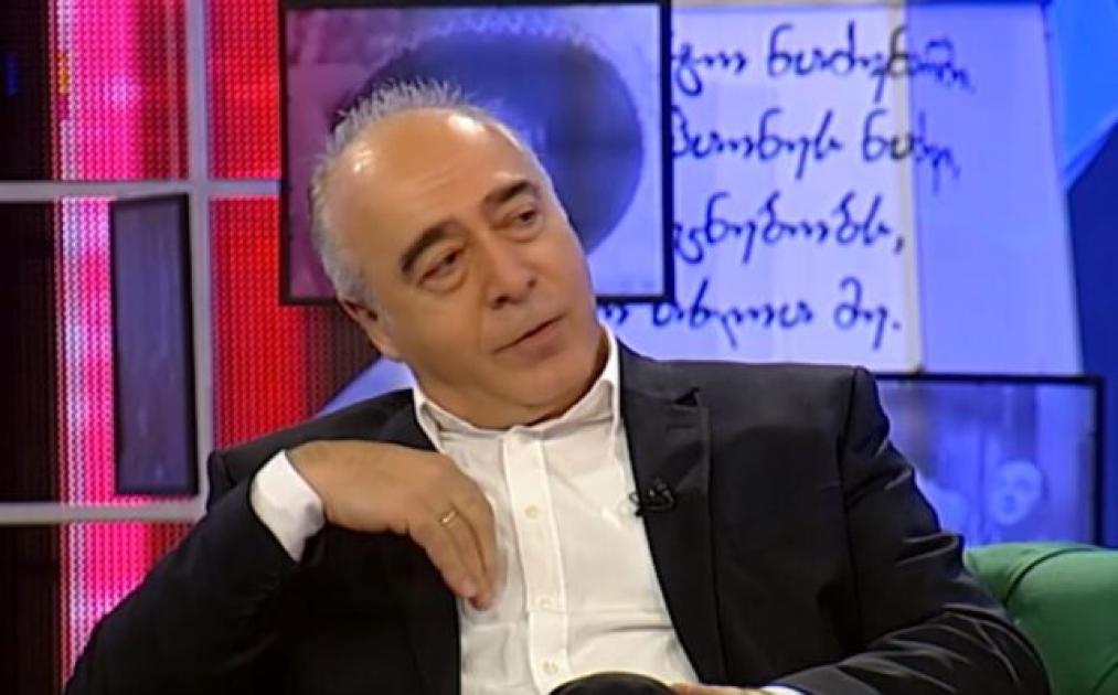 main-img